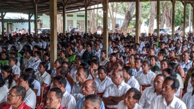 Bupati Malaka Lantik 1 Kepala Desa dan 11 Penjabat Desa, Ini Pesan Tegas SBS