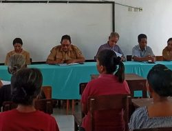 Kepala SDN Onitua Gelar Rapat Bersama Komite Dan Orang Tua Siswa
