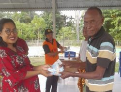 56 KK Desa Umalor Terima BLT Tahap Satu