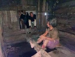 Merayakan Ulang Tahun Bersama ODGJ Terpasung di Pelosok Nusa Tenggara Timur