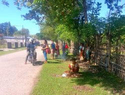 Gerakan Jumat Bersih Menumbuhkan Kesadaran Masyarakat Desa Umalor Pentingnya Kebersihan Lingkungan