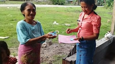 Cara Kepala Desa Taaba Membantu Warga Yang Belum Miliki Dokumen Kependudukan