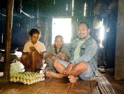 Perjuangan Rofina Ndese, Nenek 70 Tahun Rawat Difabel Yatim Piatu di Pelosok NTT