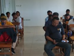 Breaking News, Massa Audiens Aliansi Kontraktor Malaka Sudah Hadir di Ruang DPRD Pemerintah Belum Kelihatan