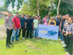 Kapolsek Malaka Tengah Gandeng Wartawan Malaka Berbagi Kasih Kepada Lansia