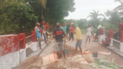 Gerak Cepat! Jembatan Mini Di Rabasa Hain Yang Retak Kembali Diperbaiki