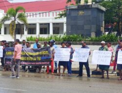 Aksi Dukungan Revisi UU TNI oleh Masyarakat Perbatasan RI-RDTL