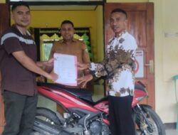 Bupati Malaka SBS Beri Fasilitas Motor Dinas Kepada Komandan Upacara Hardiknas 2025, Rovinus Ucapkan Terima Kasih