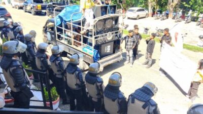 PERMAPER TTU Gelar Aksi Damai di DPRD dan Kantor Bupati Malaka, Soroti Ijazah Palsu dan Proyek Mangkrak