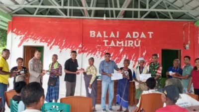 Penyaluran BLT Dana Desa 2025: Pemdes Umatoos Bantu 35 Warga Rentan