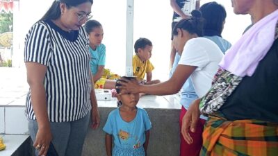Upaya Meningkatkan Kesehatan Ibu dan Anak, Kepala Desa Umalor Pantau Langsung Kegiatan Posyandu