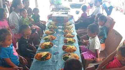 Upaya Cegah Angka Stanting, Pemdes Umalor Giat Pemberian Makanan Tambahan Bagi Anak Kurang Gizi