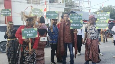 BKPSDM Malaka Curi Perhatian di Karnaval HUT ke-80 RI, Tampilkan Pesan Nyeleneh soal ASN
