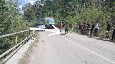 Jalan Penghubung Malaka–Belu Nyaris Ambruk, Truk Bermuatan Berat Dilarang Melintas