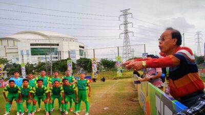 SBS Tak Pernah Duduk: Berdiri di Pinggir Lapangan, Bakar Semangat PS Malaka Meledak