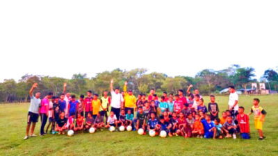 Pemuda Rinhat Antusias Sambut Sekolah Sepak Bola (SSB) yang Dirintis SBS-HMS