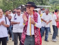 Dari Pinggiran Negeri, Menembus Isolasi