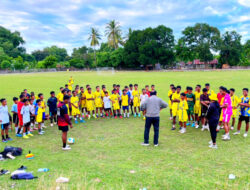 Anak-Anak SSB Wewiku Curi Perhatian Bupati Malaka di Lapangan Alkani